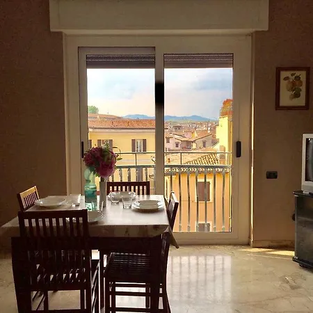 Old City Terrace Apartment *
